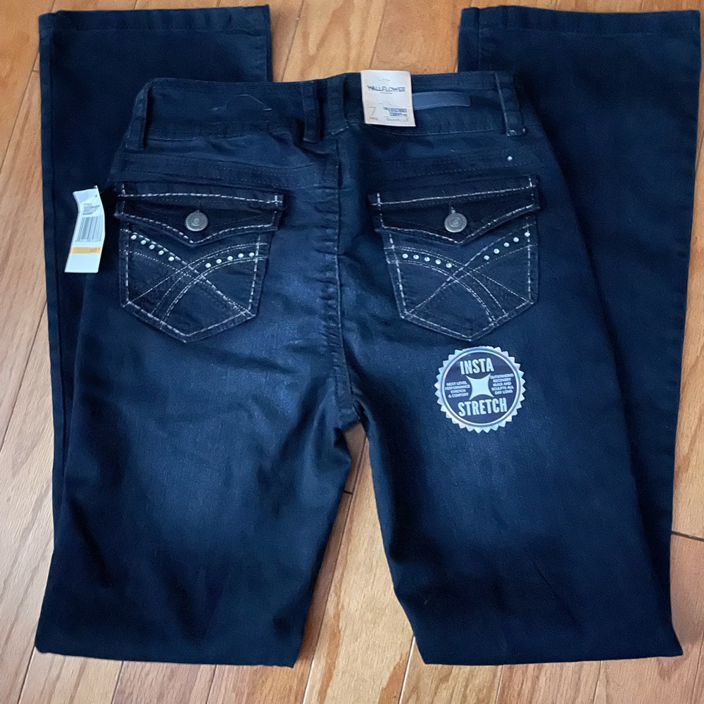 Wallflower Luscious Curvy Fit Bootcut Jeans Size 7 Color: Blackberry